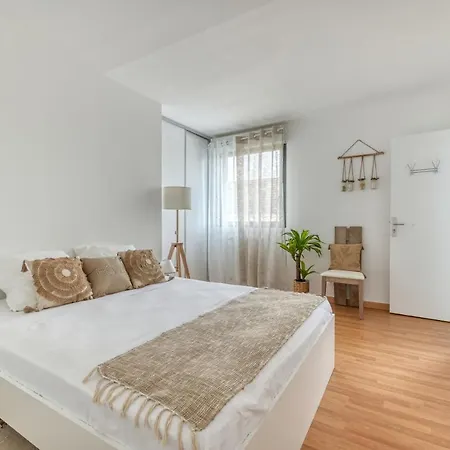 Duplex With Terrace And Parking In Lejlighed *