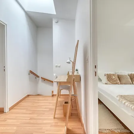 Duplex With Terrace And Parking In Villejuif