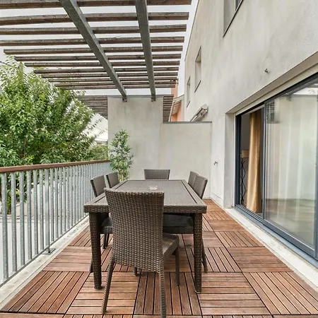 Duplex With Terrace And Parking In Villejuif